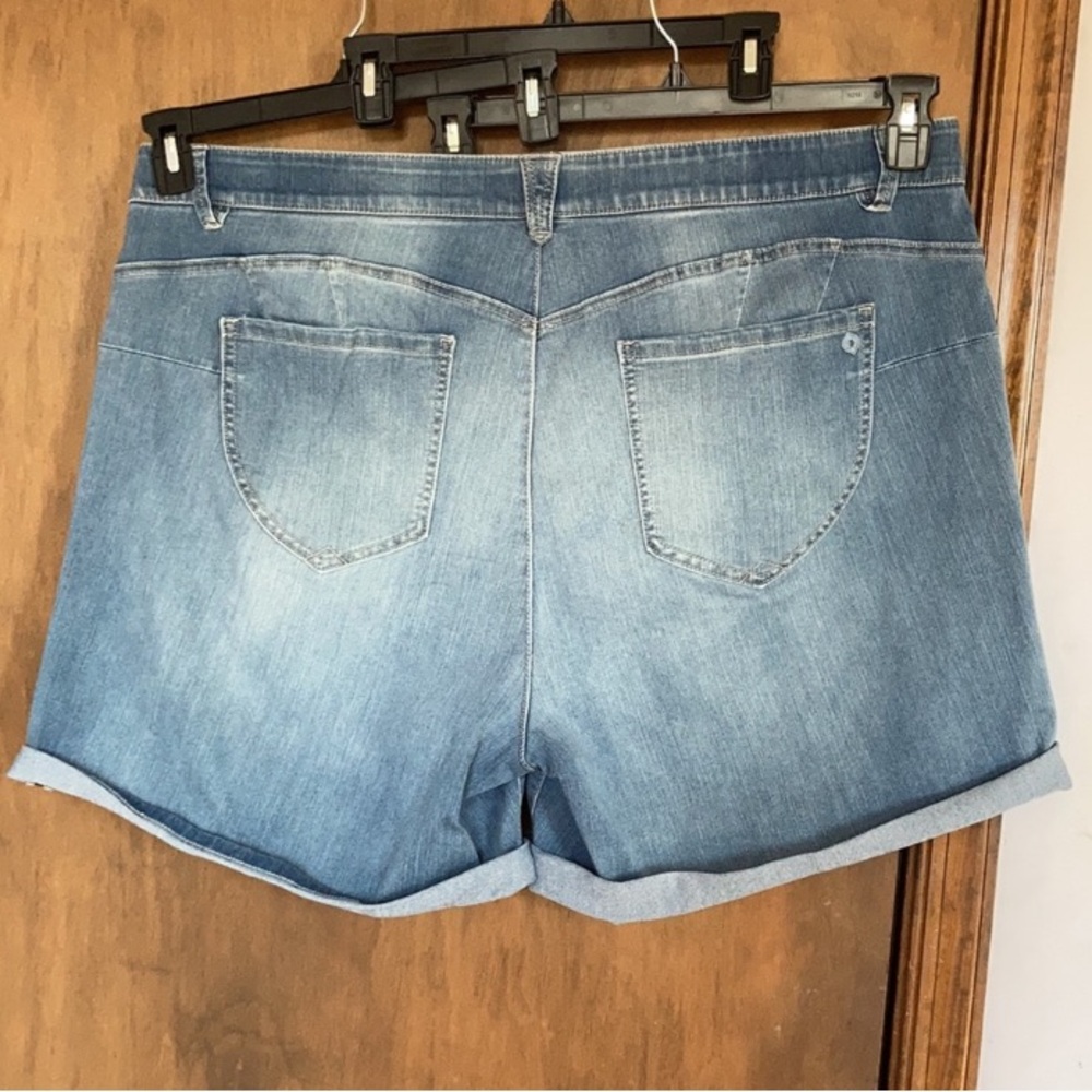 Democracy ab solution jean short denim short w slimming panel distressed 22W - Picture 6 of 17